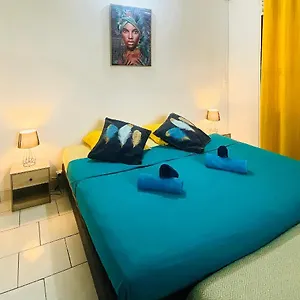 Hostel K-wan Deshaies
